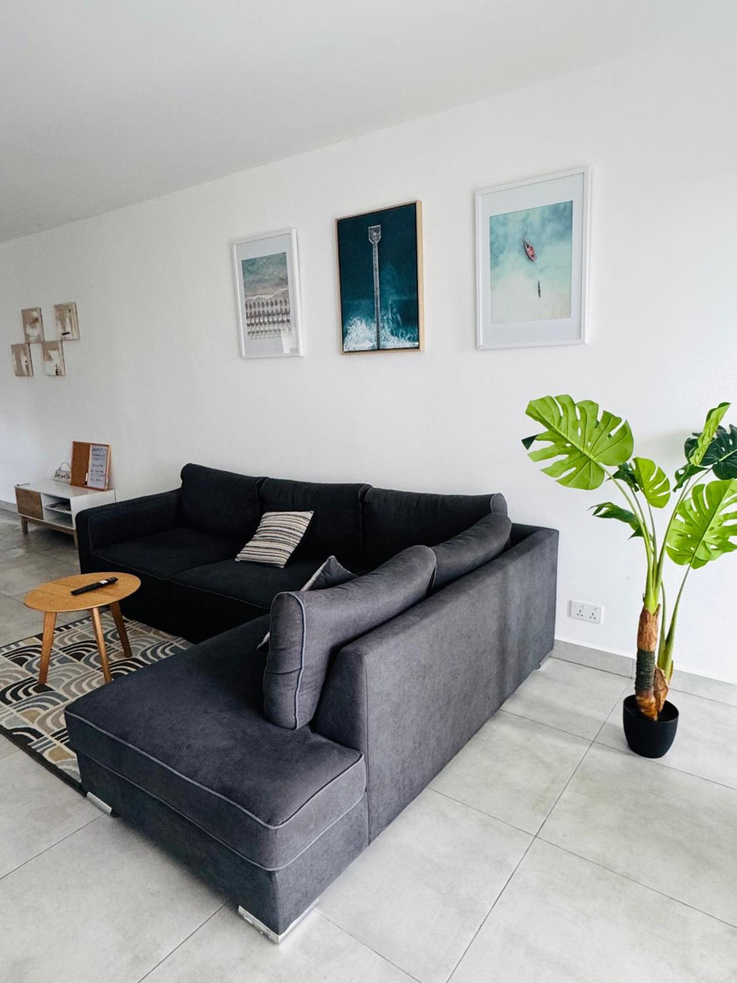 Modern Flat In Flic En Flac-Walk To The Beach Esterno foto