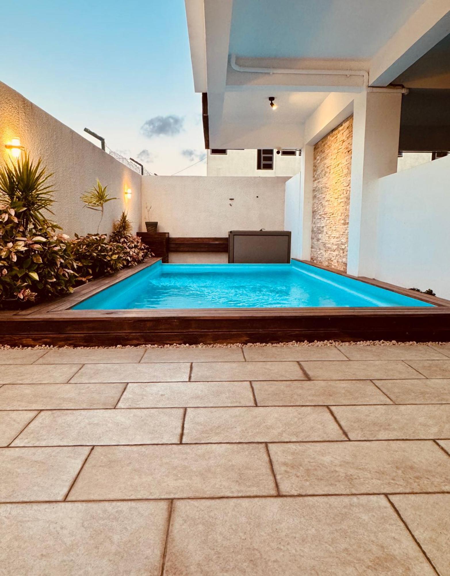 Modern Flat In Flic En Flac-Walk To The Beach Esterno foto